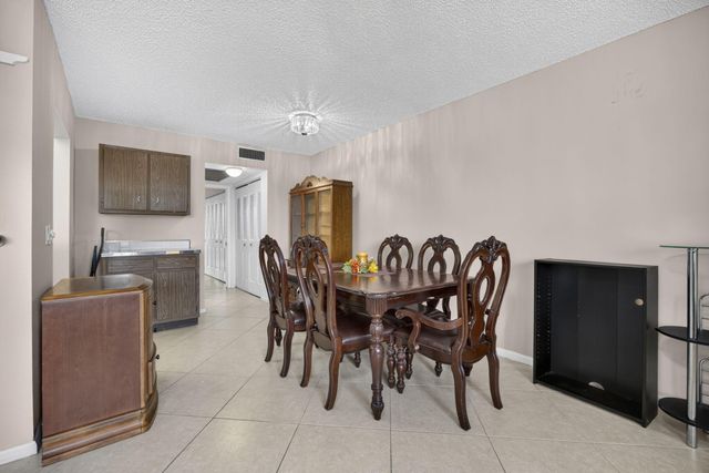 456 Southampton C, West Palm Beach, FL 33417