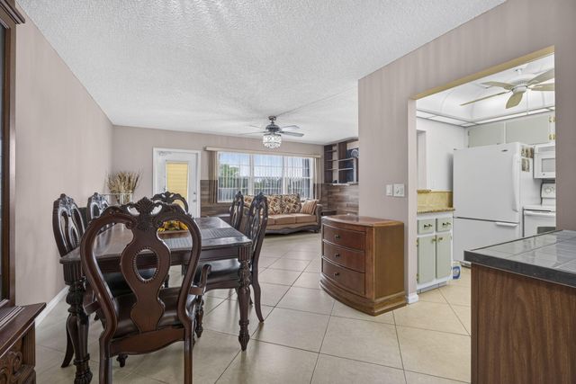 456 Southampton C, West Palm Beach, FL 33417