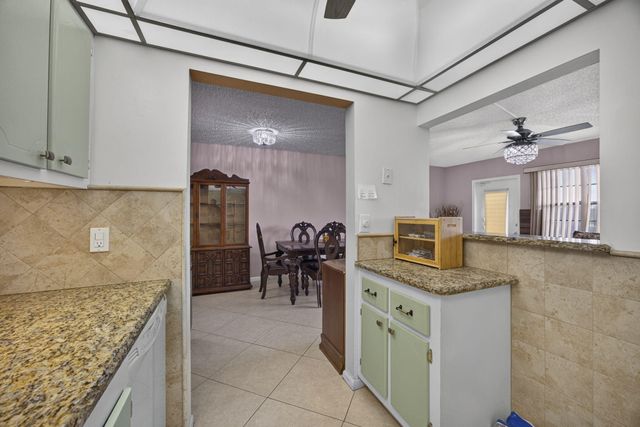 456 Southampton C, West Palm Beach, FL 33417