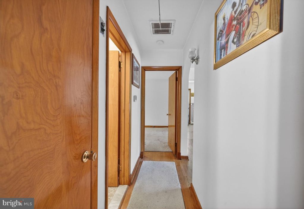 Image 18 of property listing at 5928 ARIZONA AVE, Baltimore, MD 21206