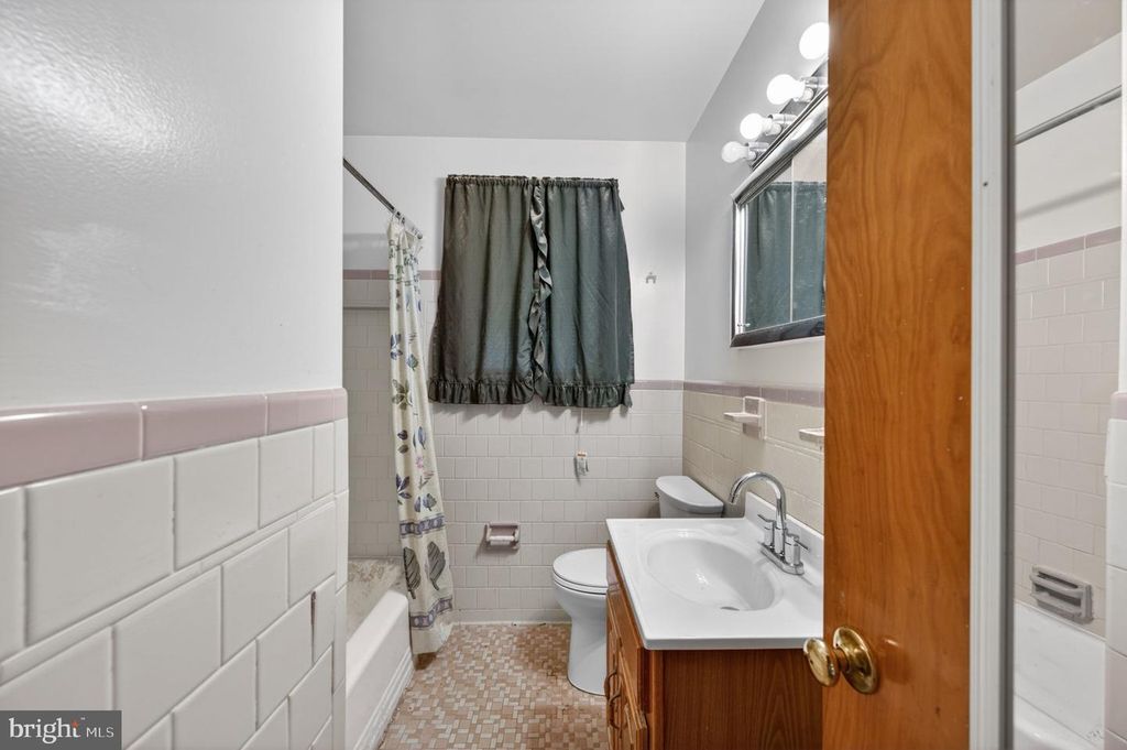 Image 19 of property listing at 5928 ARIZONA AVE, Baltimore, MD 21206