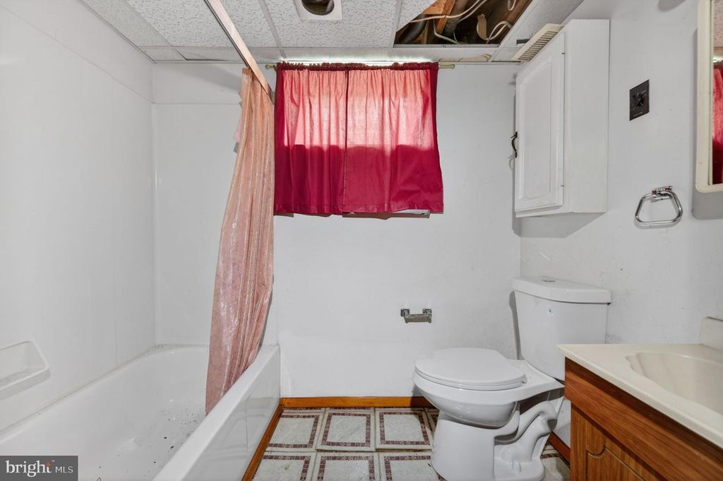 Image 26 of property listing at 5928 ARIZONA AVE, Baltimore, MD 21206