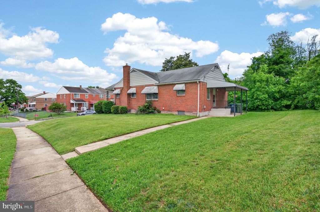 Image 5 of property listing at 5928 ARIZONA AVE, Baltimore, MD 21206