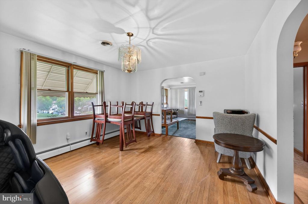 Image 9 of property listing at 5928 ARIZONA AVE, Baltimore, MD 21206