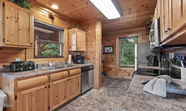 2934 Legacy Vista Drive, Sevierville, TN 37876