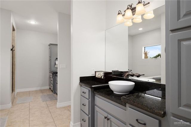 1302 Bella Vista Avenue, Weslaco, TX 78596