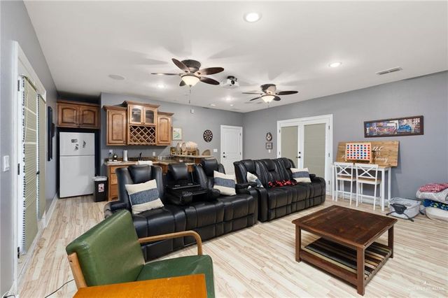 1302 Bella Vista Avenue, Weslaco, TX 78596