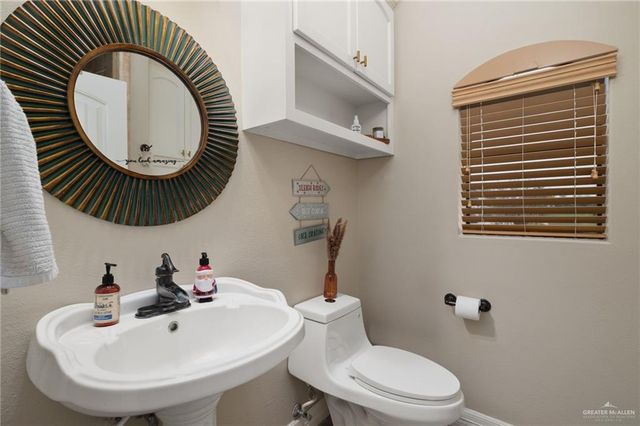 1302 Bella Vista Avenue, Weslaco, TX 78596