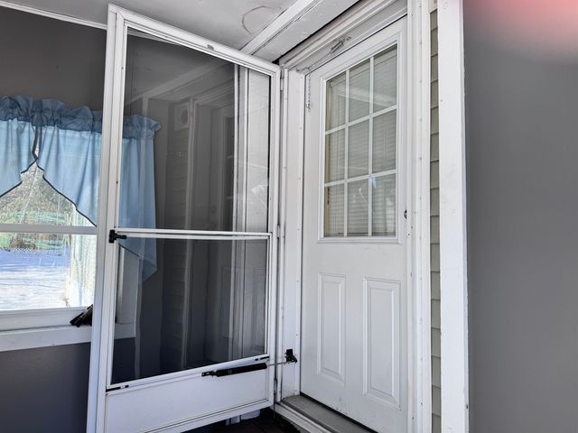 27 Fairway Avenue, Newport, NH 03773