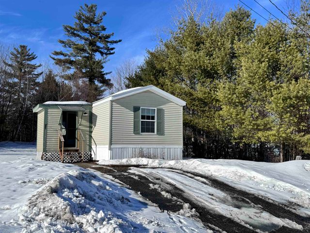 27 Fairway Avenue, Newport, NH 03773