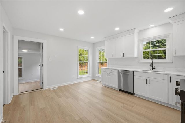 5920 Midge CRES, Norfolk, VA 23502