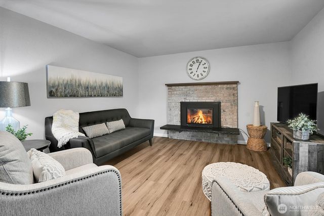 16815 25th Avenue SE, Bothell, WA 98012