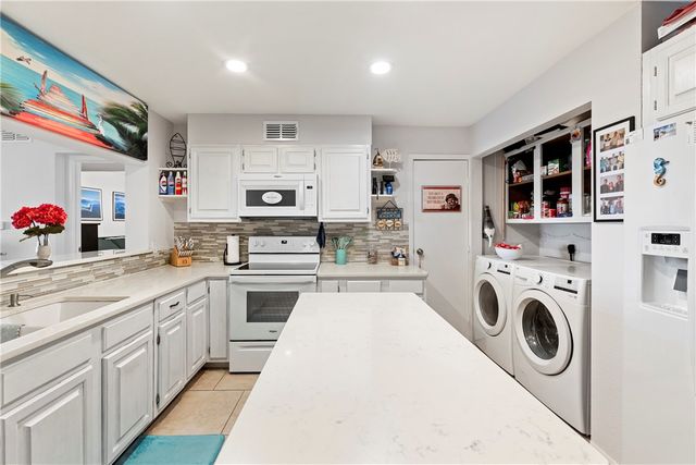 5973 State Highway 361 210, Port Aransas, TX 78373