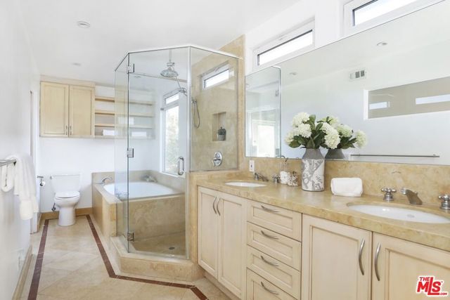 2154 Sunset Crest Drive, Los Angeles, CA 90046