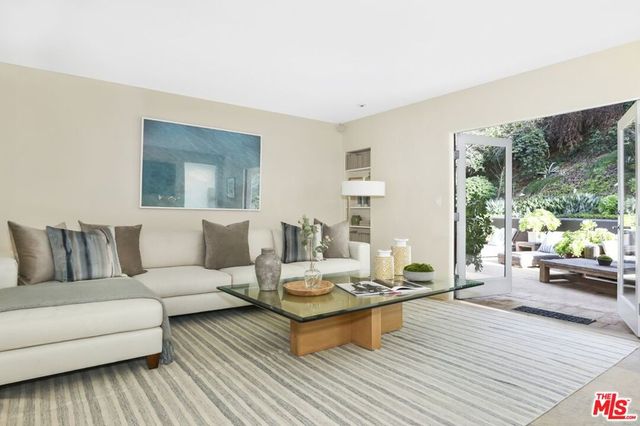2154 Sunset Crest Drive, Los Angeles, CA 90046