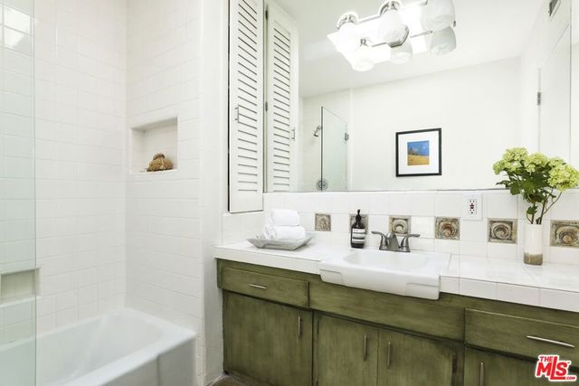 2154 Sunset Crest Drive, Los Angeles, CA 90046