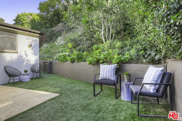 2154 Sunset Crest Drive, Los Angeles, CA 90046
