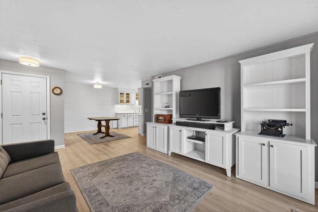 555 N DuPont Ave Apt B41, Madison, TN 37115