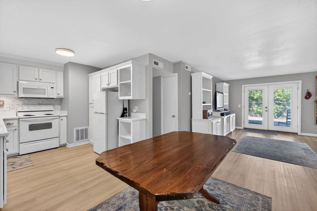555 N DuPont Ave Apt B41, Madison, TN 37115
