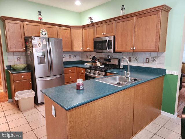33 SUNSET LANE, Columbus, NJ 08022