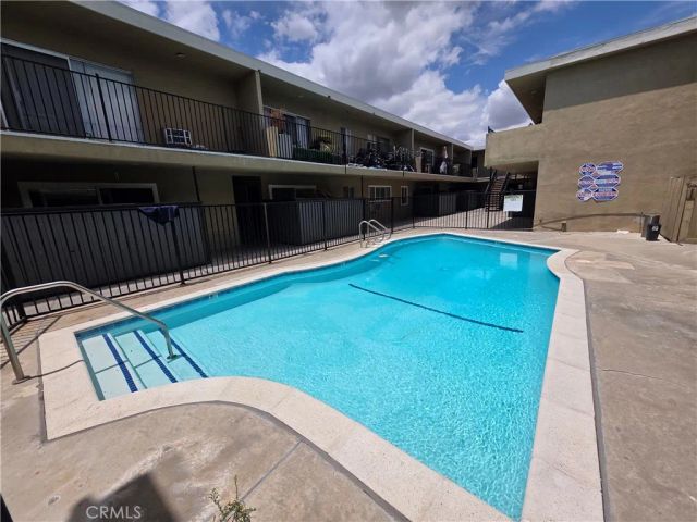 14609 Saticoy Street 16, Van Nuys, CA 91405