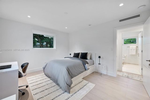 8825 NE 10th Ave, Miami, FL 33138