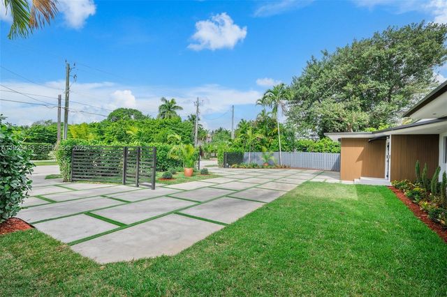 8825 NE 10th Ave, Miami, FL 33138