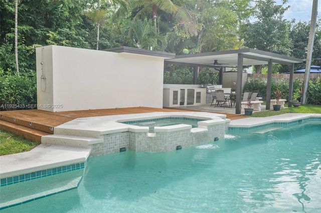 8825 NE 10th Ave, Miami, FL 33138