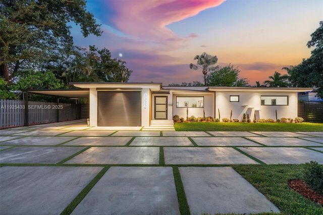 8825 NE 10th Ave, Miami, FL 33138