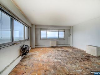 377 S Harrison Street 18AA, East Orange, NJ 07018