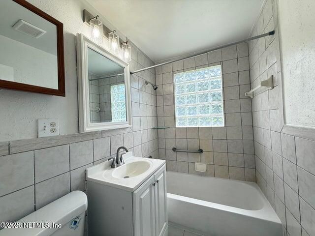 8515 MAPLE Street, Jacksonville, FL 32244