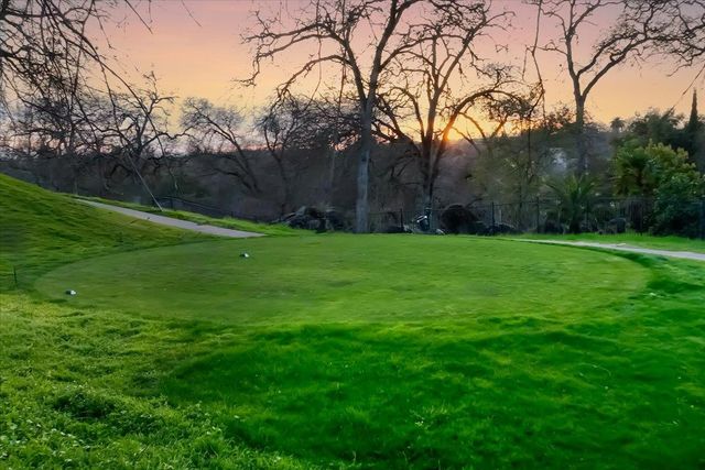 2010 Shady Trail Ln, Rocklin, CA 95765