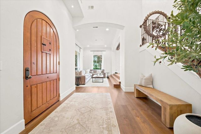 2010 Shady Trail Ln, Rocklin, CA 95765