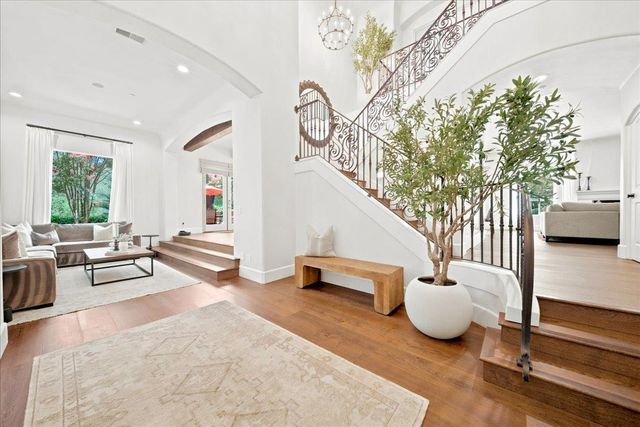 2010 Shady Trail Ln, Rocklin, CA 95765