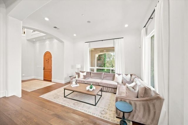 2010 Shady Trail Ln, Rocklin, CA 95765