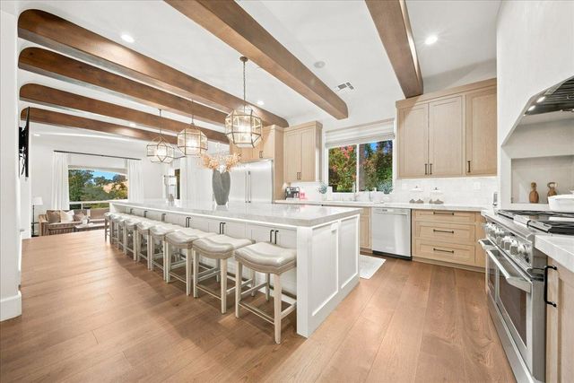 2010 Shady Trail Ln, Rocklin, CA 95765