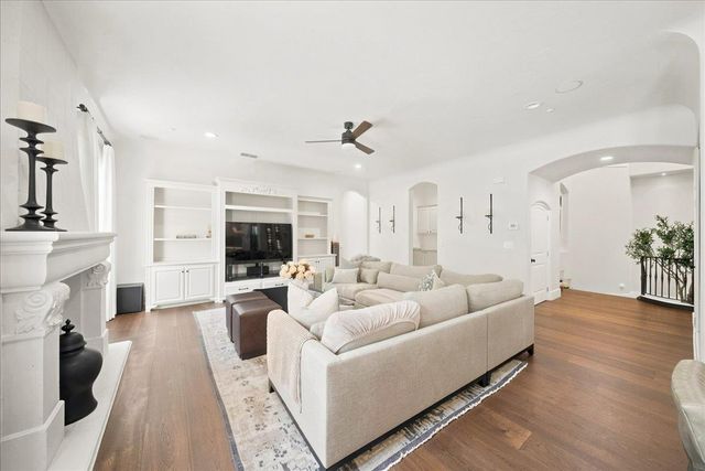 2010 Shady Trail Ln, Rocklin, CA 95765