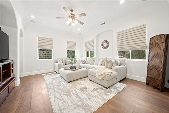 2010 Shady Trail Ln, Rocklin, CA 95765