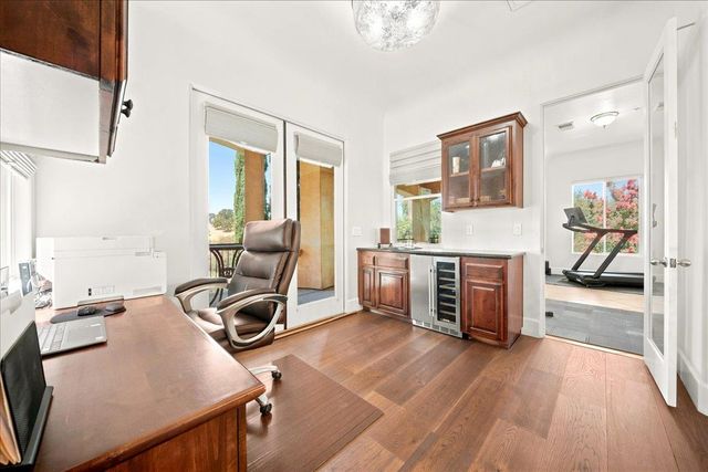 2010 Shady Trail Ln, Rocklin, CA 95765