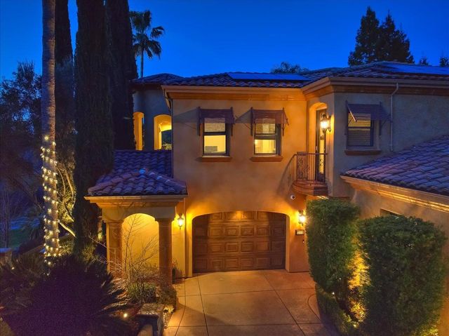 2010 Shady Trail Ln, Rocklin, CA 95765