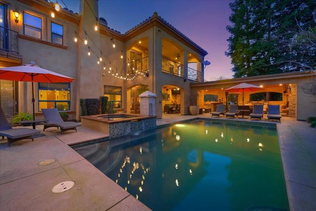 2010 Shady Trail Ln, Rocklin, CA 95765
