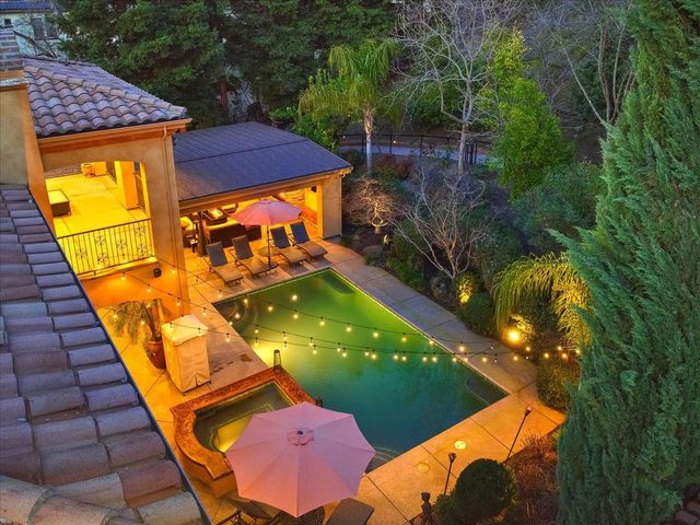 2010 Shady Trail Ln, Rocklin, CA 95765