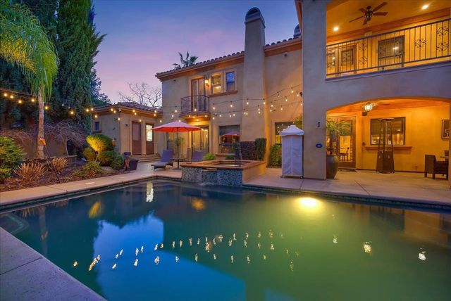 2010 Shady Trail Ln, Rocklin, CA 95765