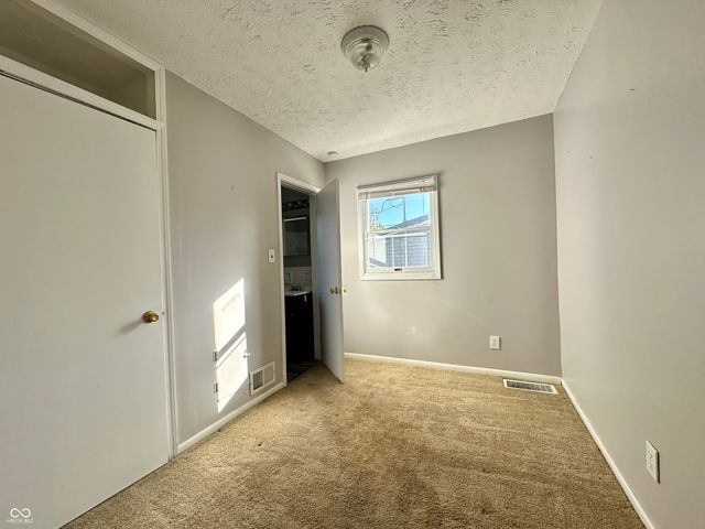 191 N 7th Avenue, Beech Grove, IN 46107