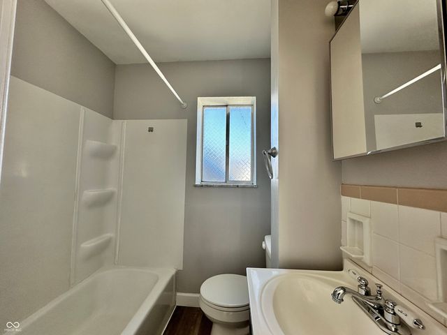 191 N 7th Avenue, Beech Grove, IN 46107