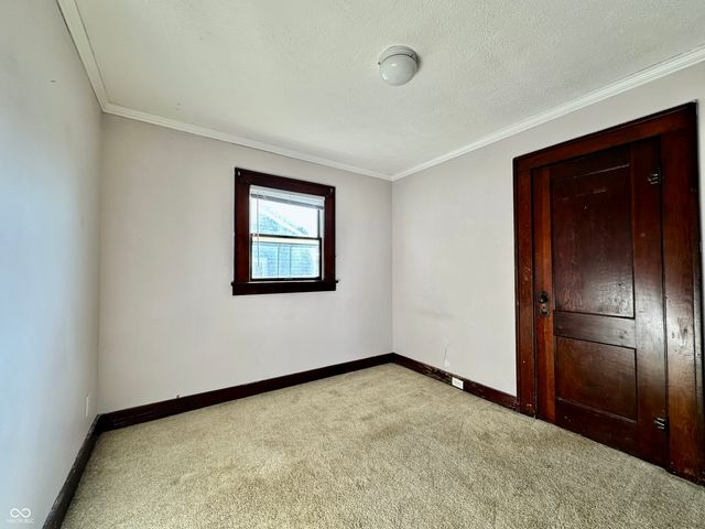 191 N 7th Avenue, Beech Grove, IN 46107