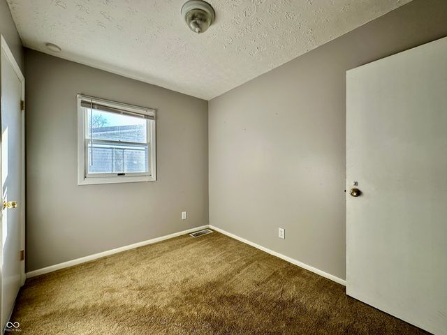 191 N 7th Avenue, Beech Grove, IN 46107