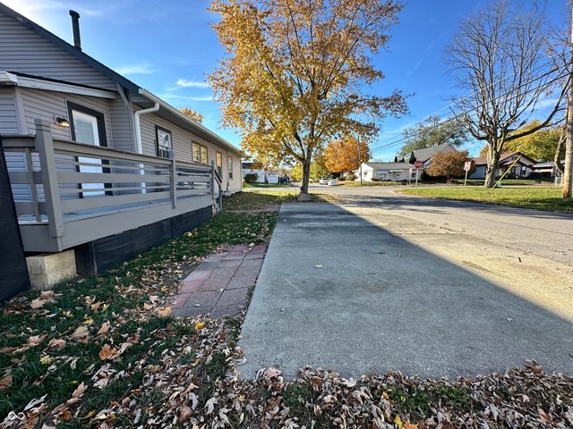 191 N 7th Avenue, Beech Grove, IN 46107