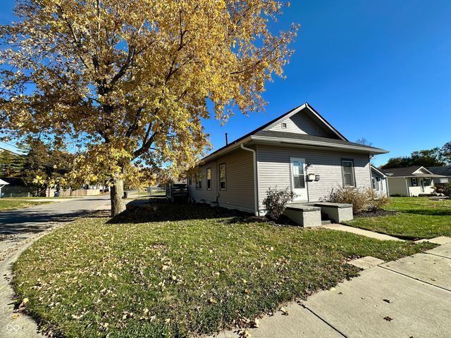 191 N 7th Avenue, Beech Grove, IN 46107