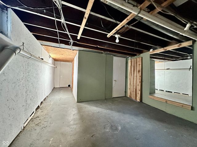 191 N 7th Avenue, Beech Grove, IN 46107